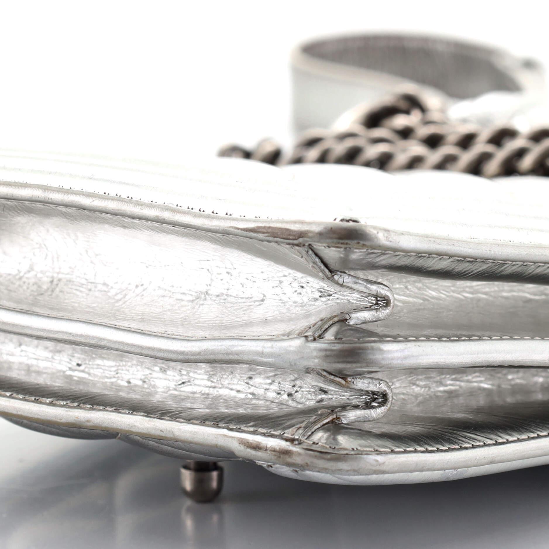 Chanel North South Boy Flap Bag Gesteppt Metallic Kalbsleder Klein 2