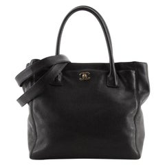 Chanel North South Cerf Executive Fourre-tout en cuir grand format