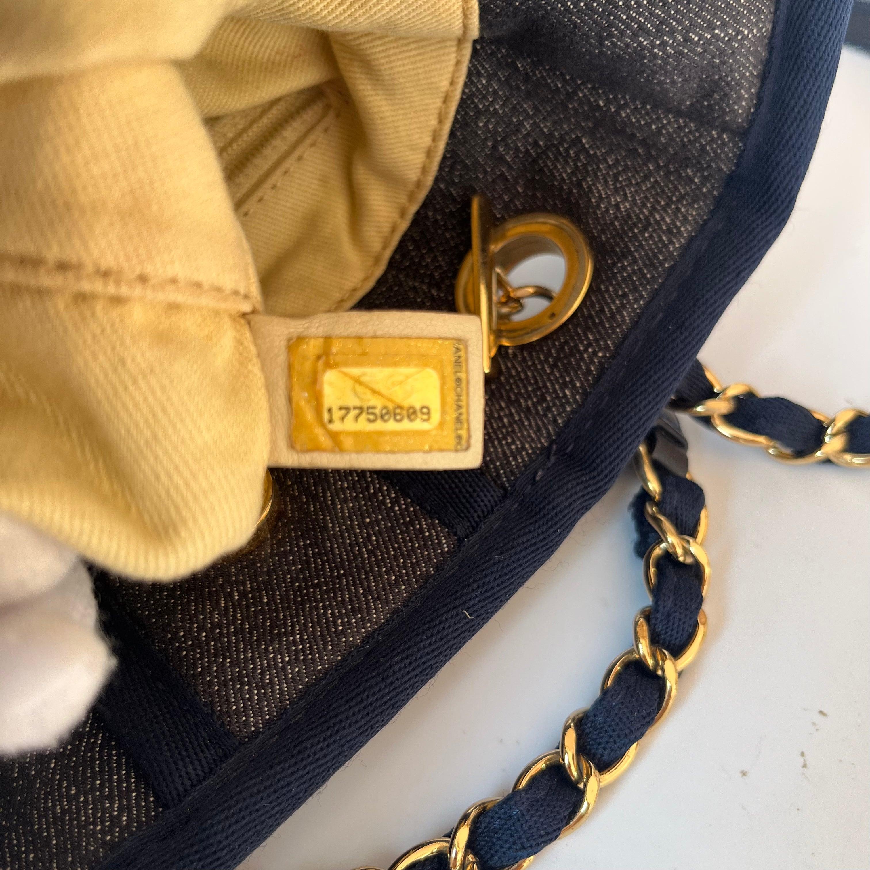 Chanel North South Deauville Tote Navy Denim Top Handle Shoulder Bag, 2012-2013 For Sale 4