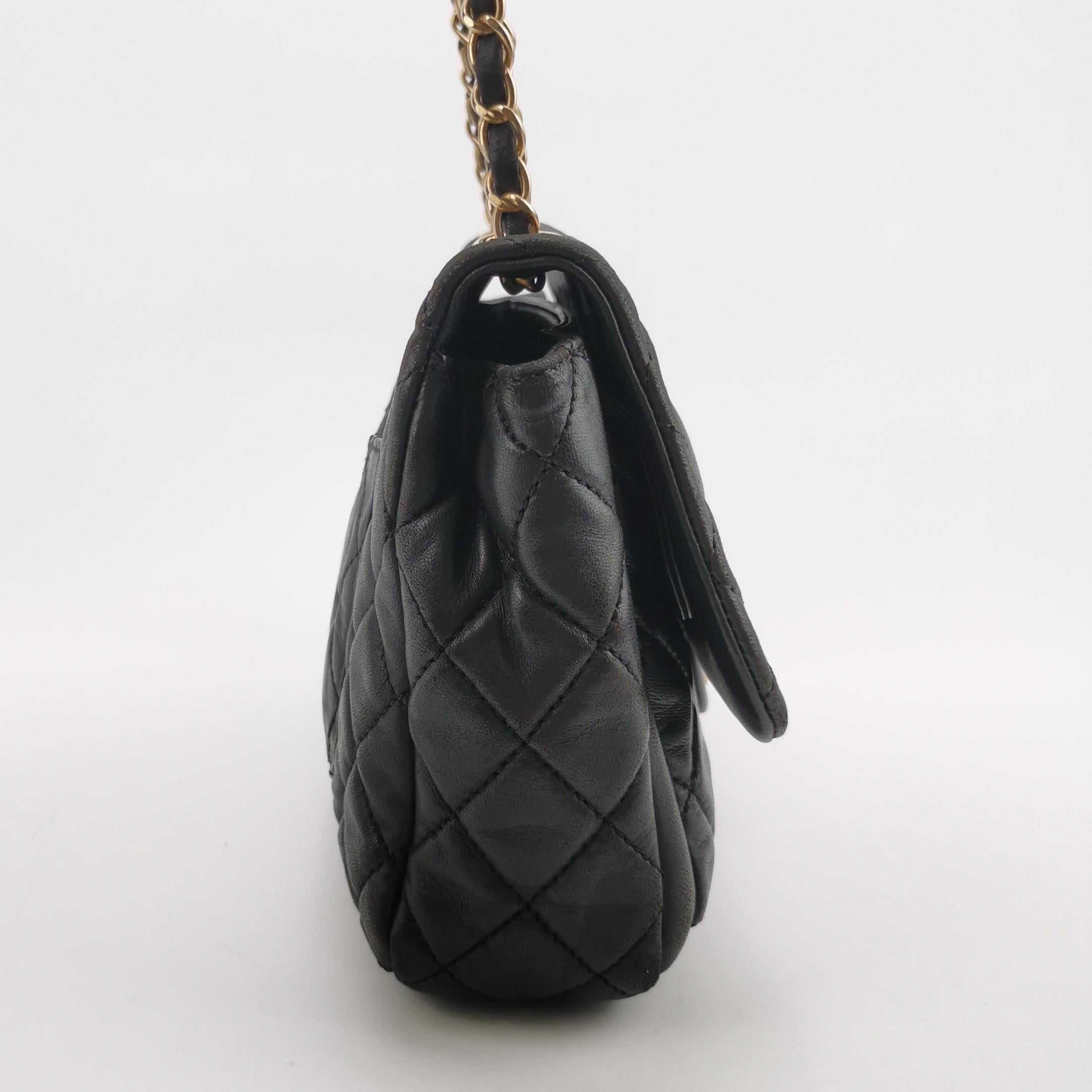 Chanel Now and Forever Large Flap Bag Black Lambskin Gold HW, 2013-14 In Good Condition For Sale In AUBERVILLIERS, FR