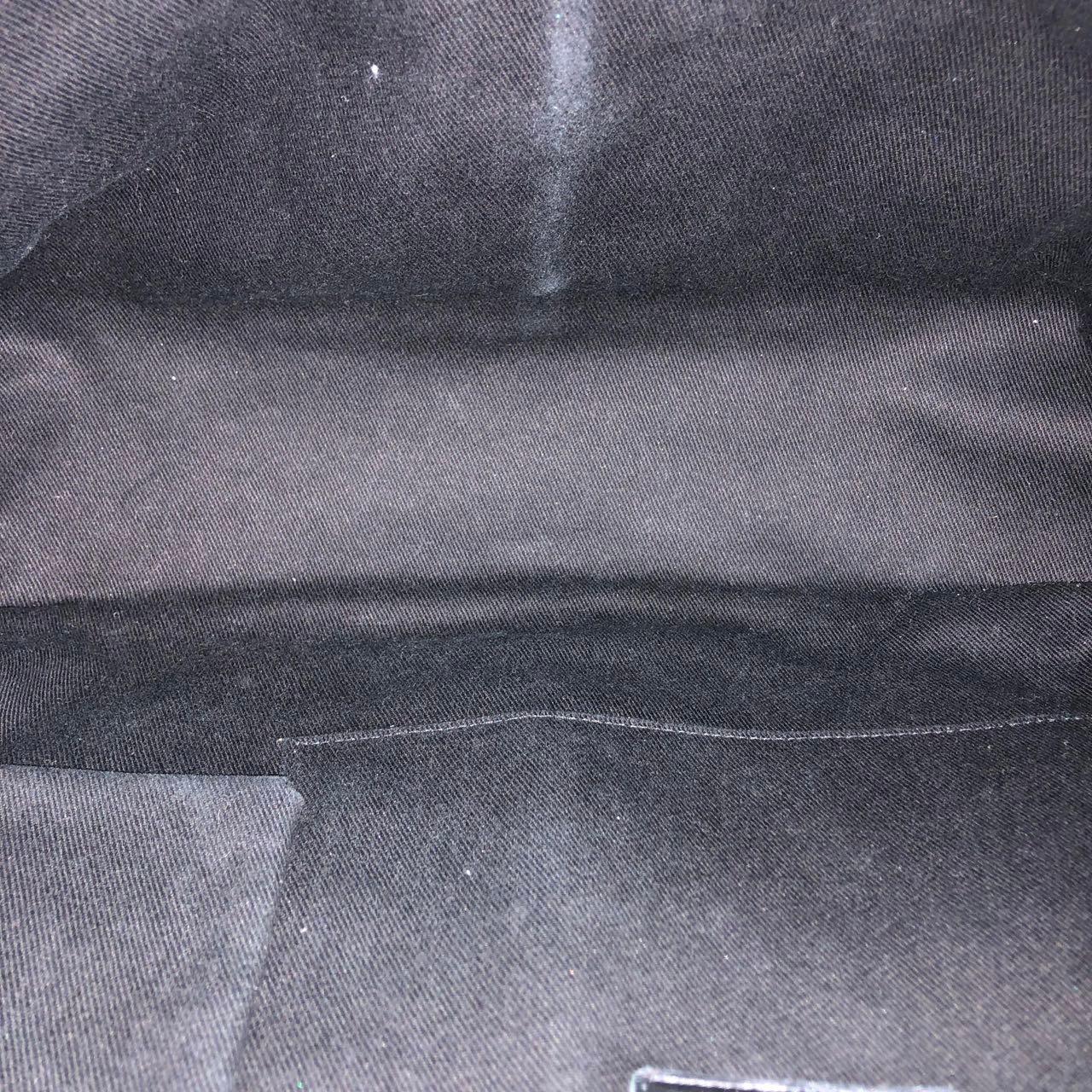 Chanel Sac à rabat Darjeeling en daim nubuck Ultimate Stitch by Stitch by Stitch noir en vente 6