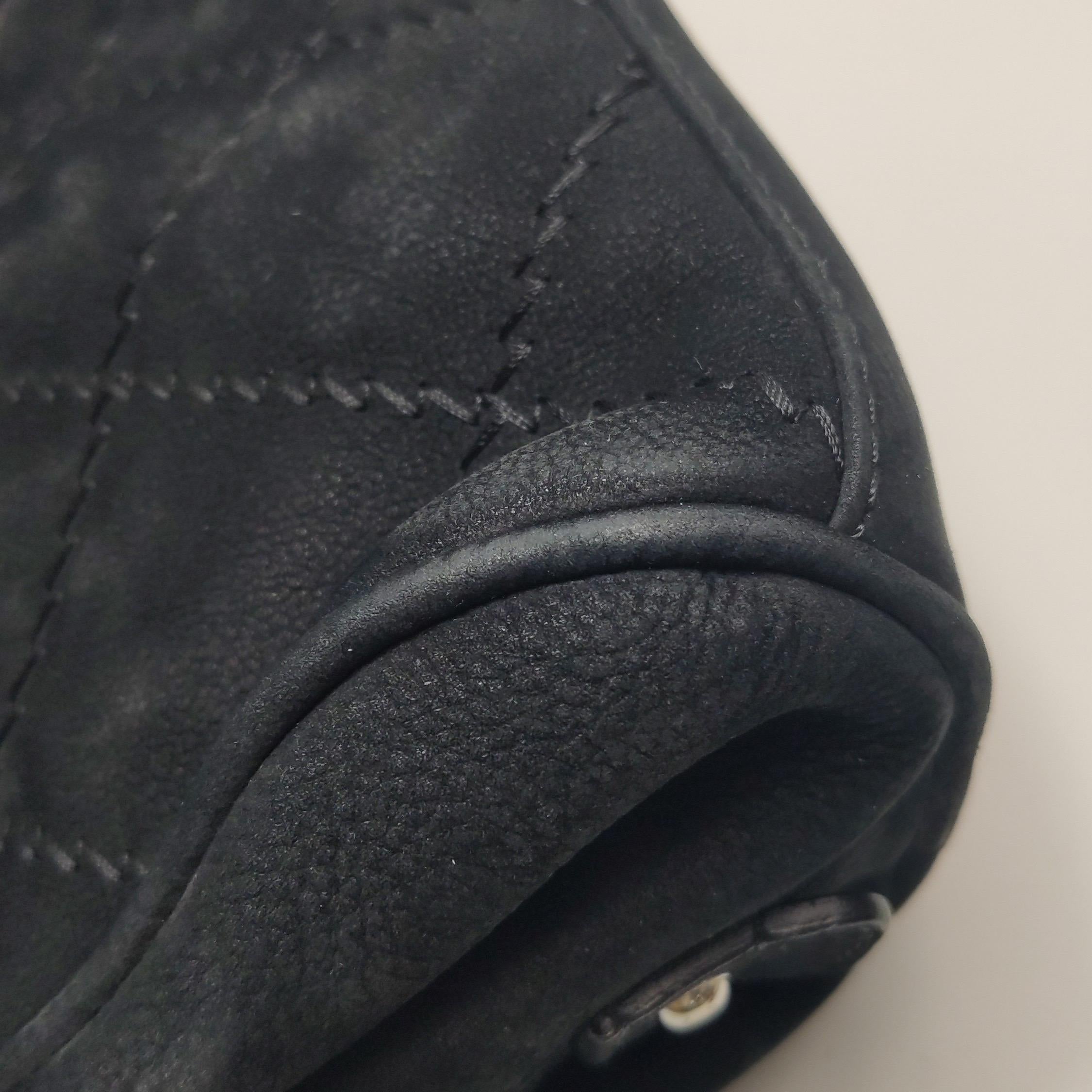 Chanel Nubuk Wildleder Darjeeling Flap Tasche Ultimate Stitch Schwarz Jumbo Tasche im Angebot 11