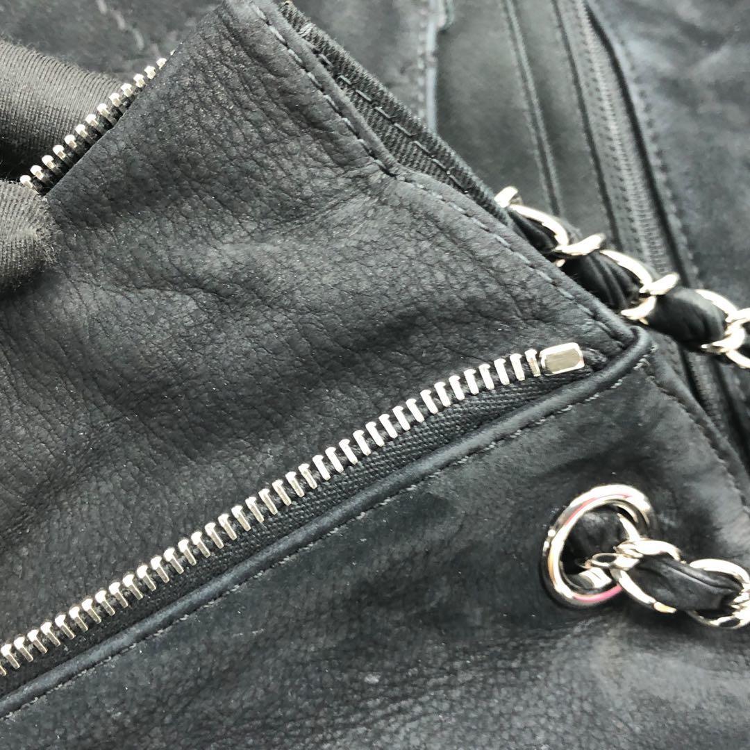Chanel Sac à rabat Darjeeling en daim nubuck Ultimate Stitch by Stitch by Stitch noir en vente 12