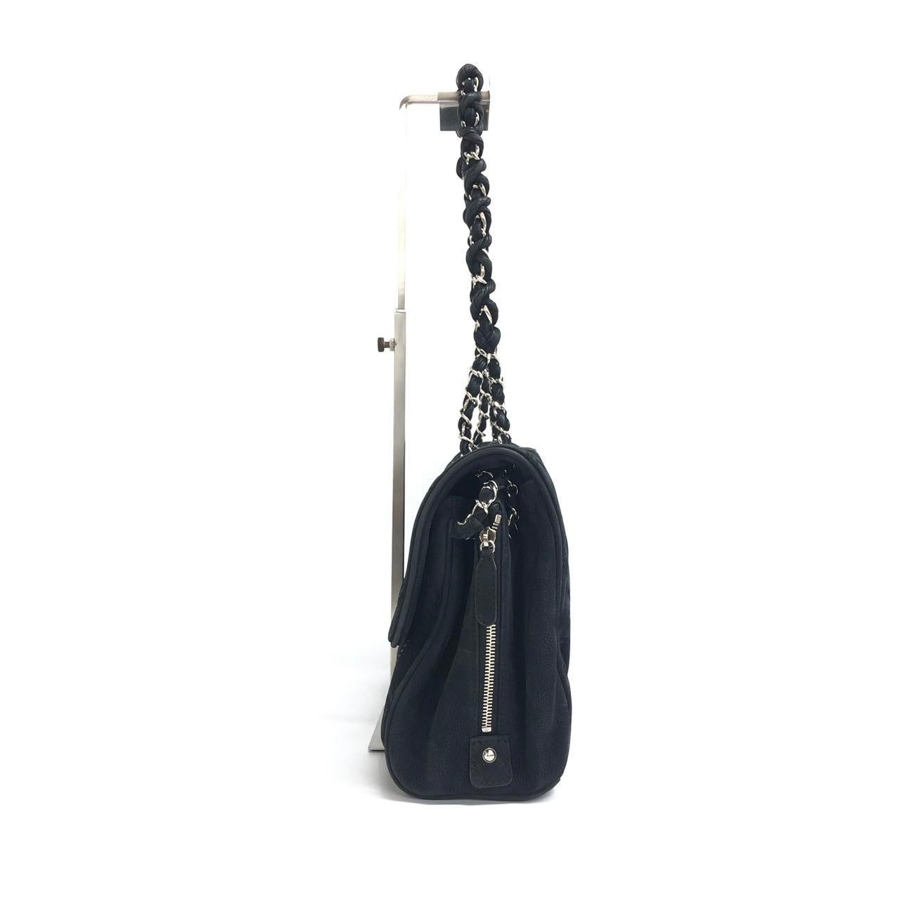 Noir Chanel Sac à rabat Darjeeling en daim nubuck Ultimate Stitch by Stitch by Stitch noir en vente
