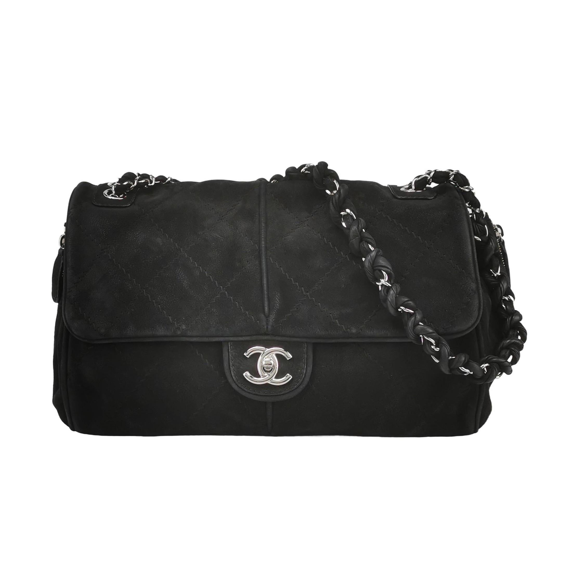 Chanel Nubuk Wildleder Darjeeling Flap Tasche Ultimate Stitch Schwarz Jumbo Tasche im Angebot