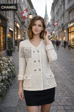 CHANEL Nude Beige Tweed Jacket with Double-Row CC Buttons 46 FR