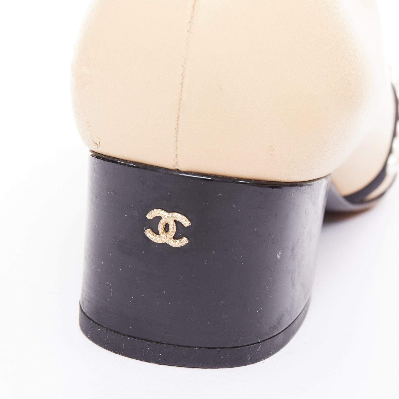 CHANEL nude black goatskin grosgrain pearl cap toe lace up oxfords EU38 en vente 2