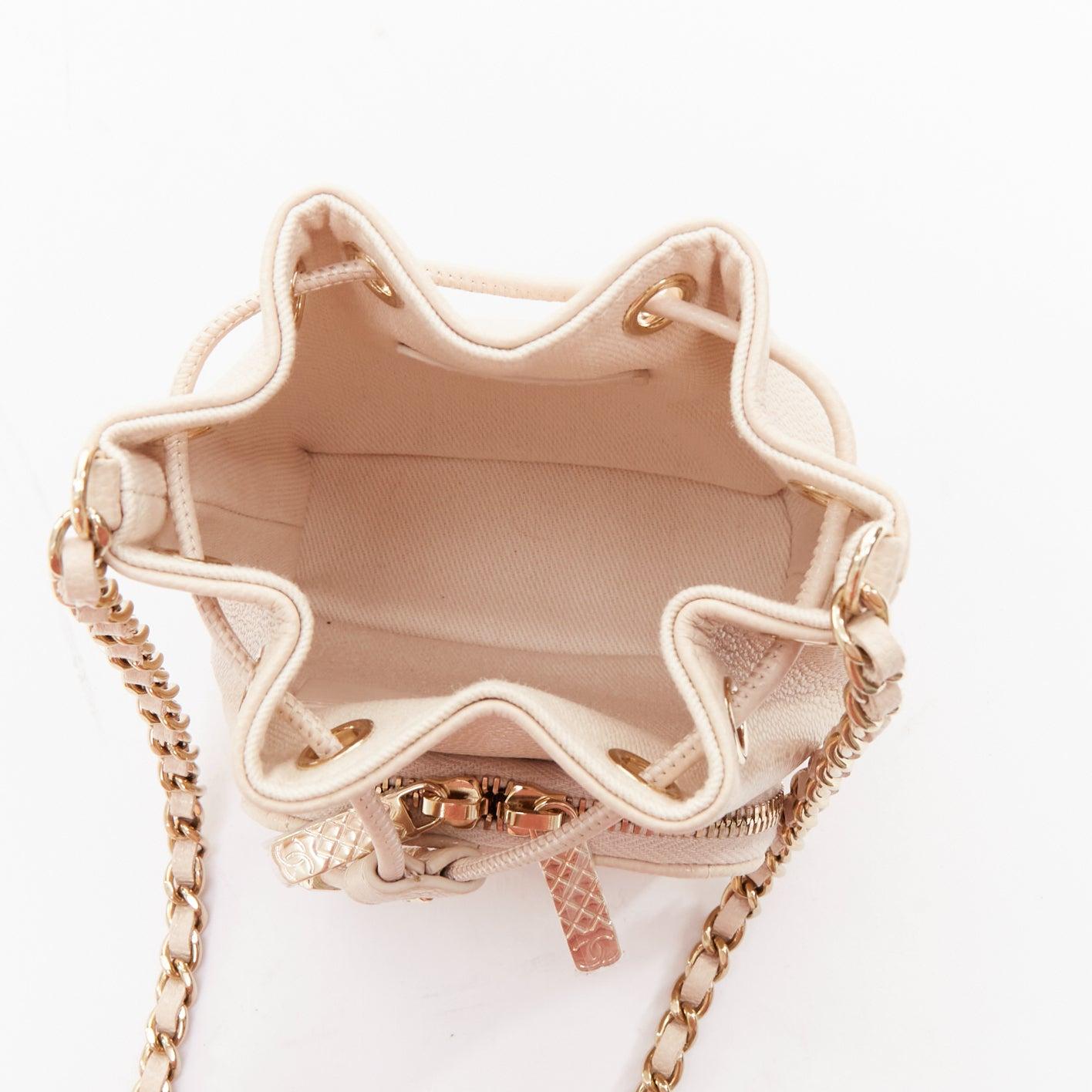 CHANEL nackt Kaviar Leder gesteppt CC Tasche Eimer Crossbody Kette Tasche im Angebot 3
