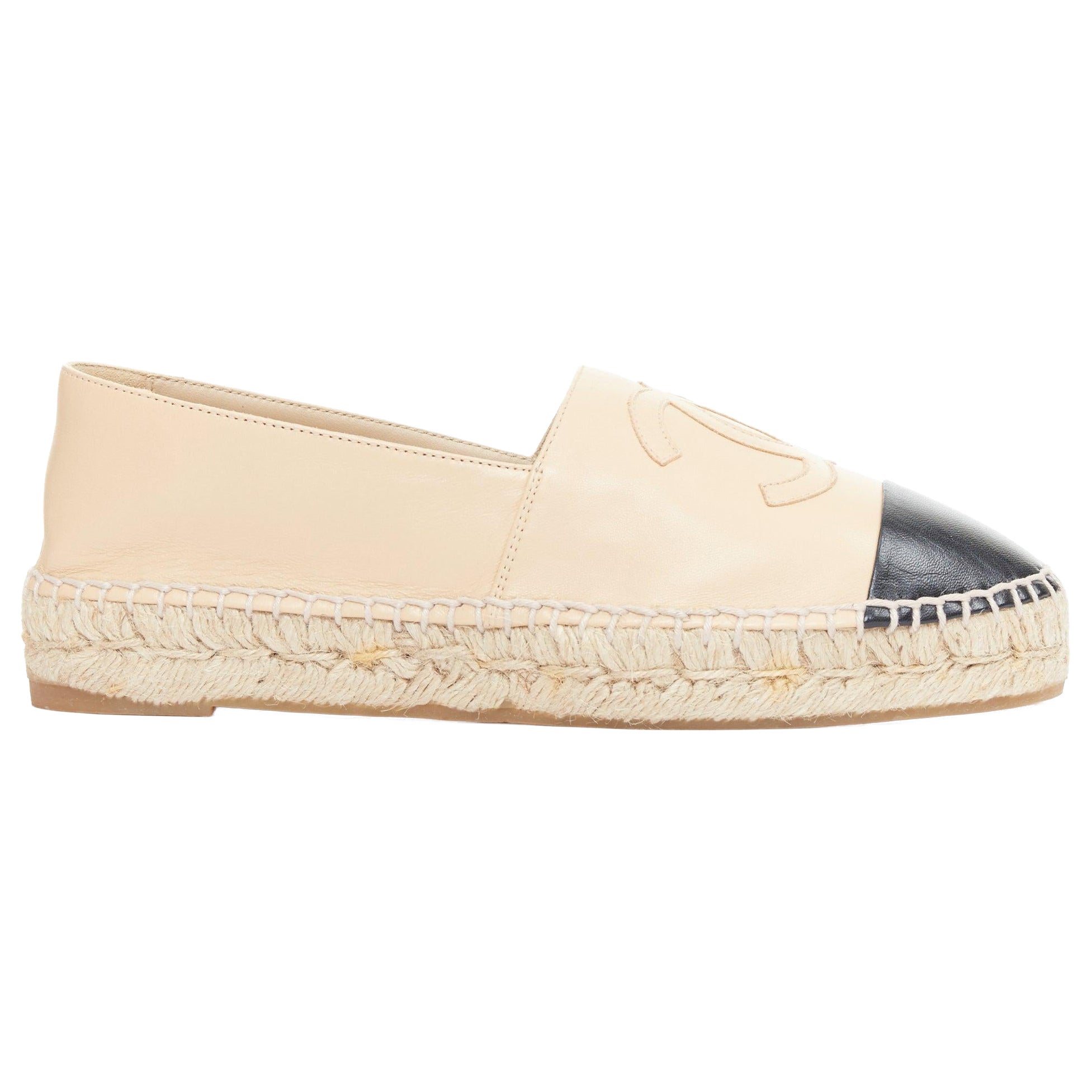 CHANEL nude lamb leather CC logo black toe cap beige espadrille shoes EU38 en vente