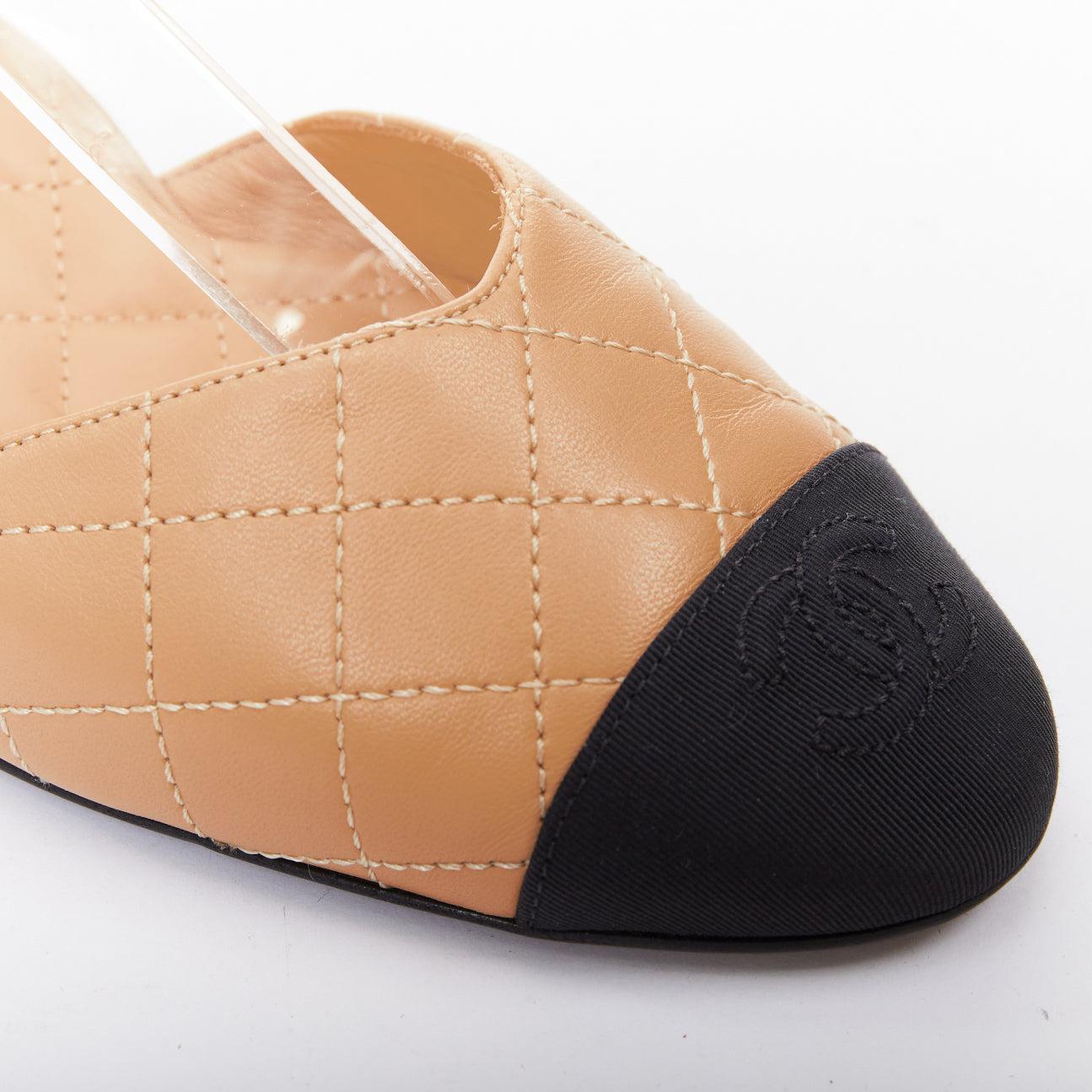 Chanel nudo in pelle d'agnello con impunture in gros grain CAP con cinturino alla caviglia EU38.5 in vendita 2