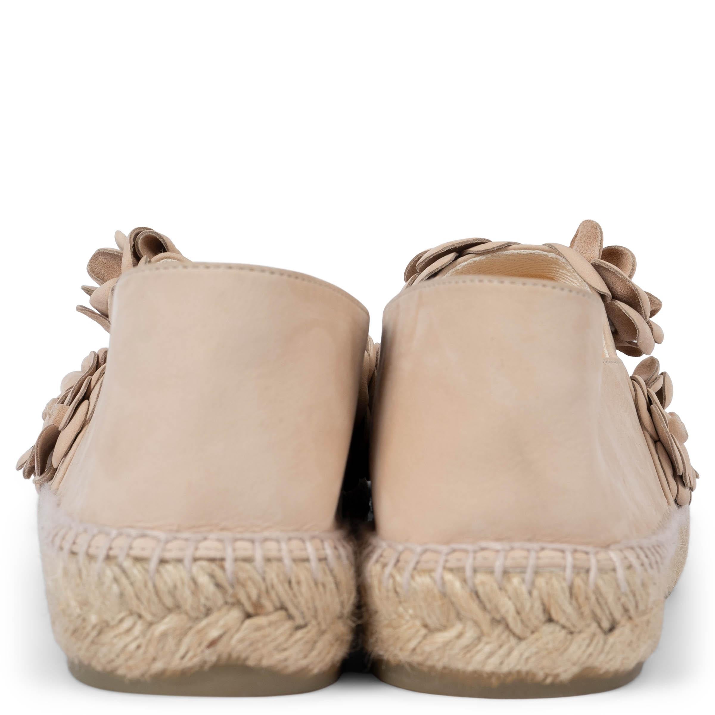 Women's CHANEL nude leather 17C CUBA CAMELLIA Espadrilles Flats Shoes 42 fit 41 For Sale