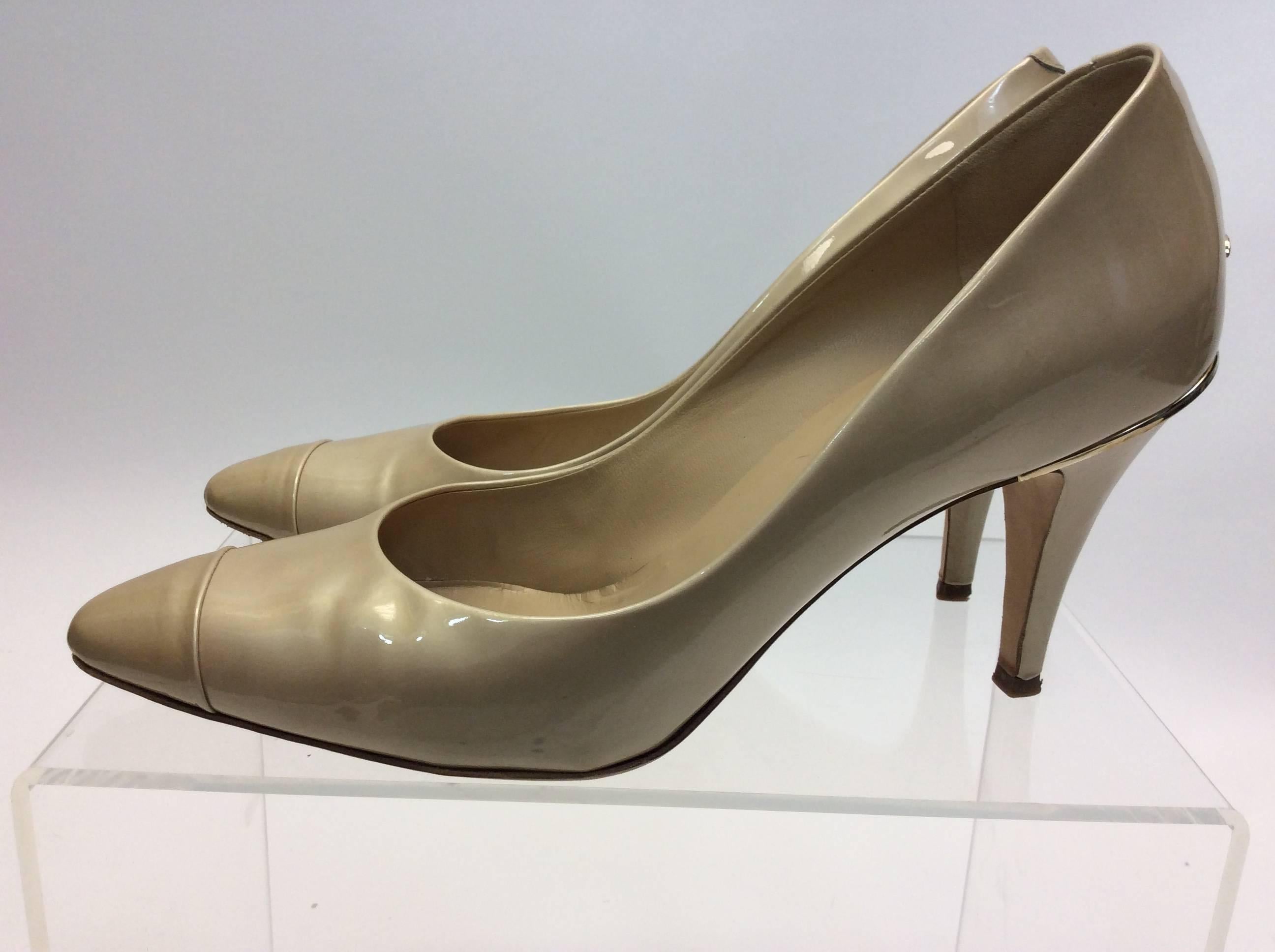 Chanel Nude Patent Leather Pumps
39.5
Made in Italy
$450
3