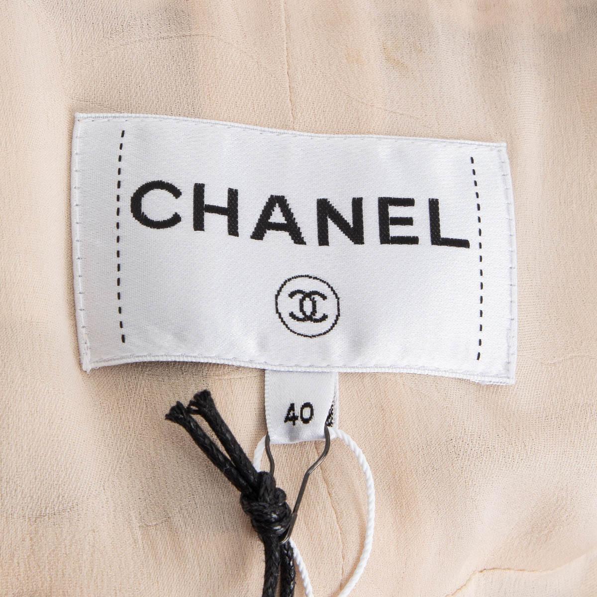 CHANEL nude white grey cotton 2022 22K DOUBLE BREASTED TWEED Jacket 40 M For Sale 1