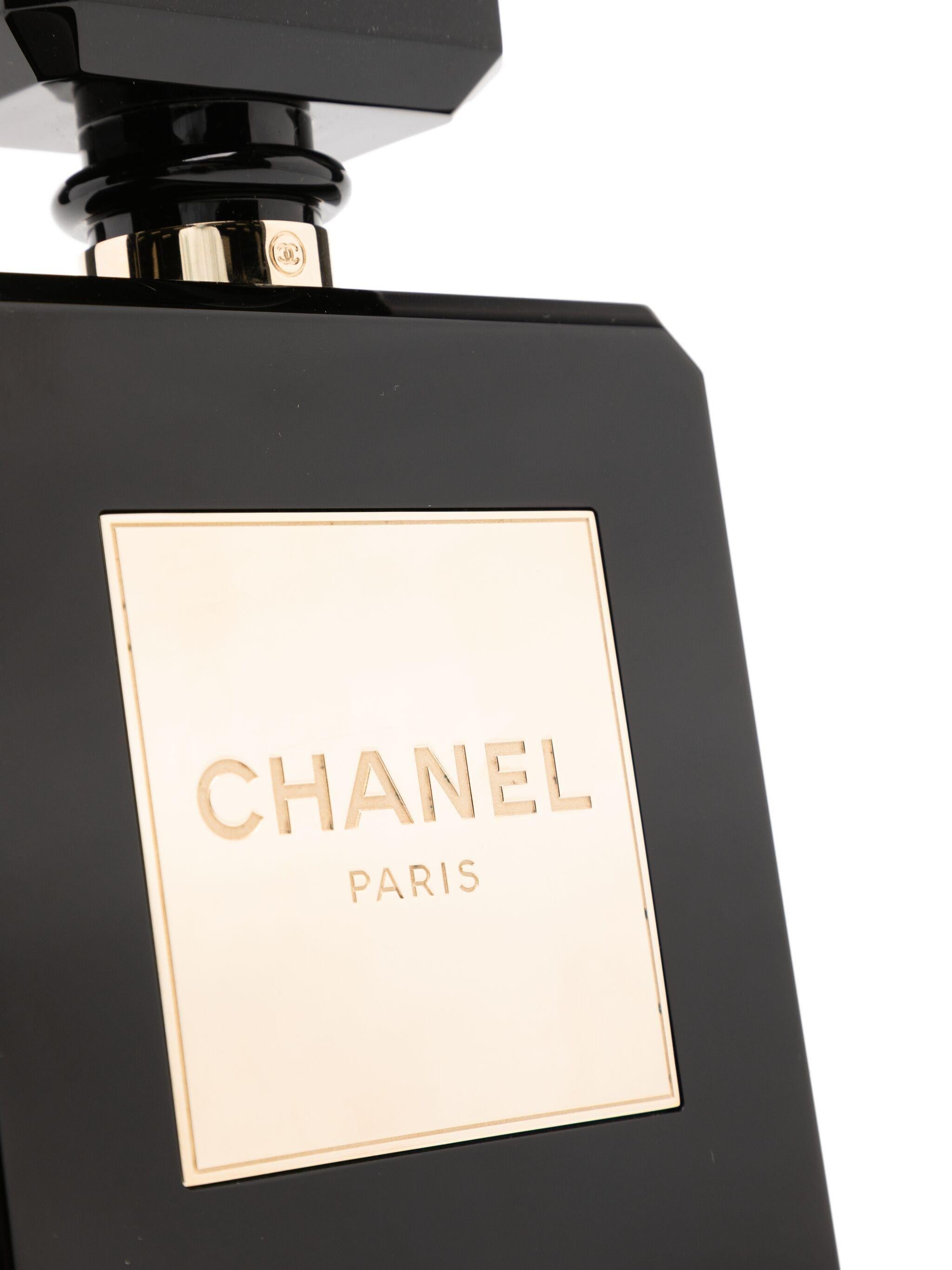 Chanel Number 5 Perfume Bottle Plexi Enamel Evening Crossbody Bag Minaudière In Good Condition In Miami, FL