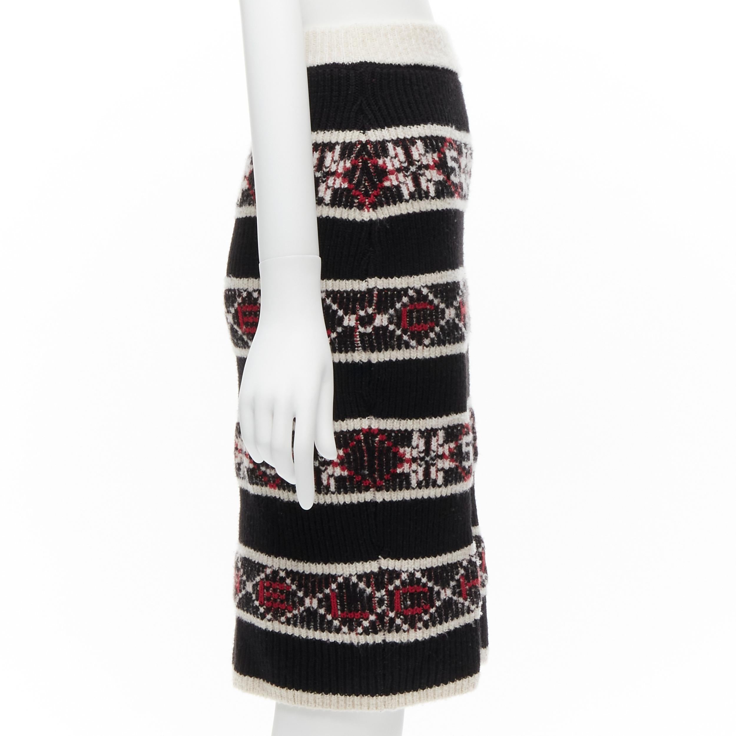 CHANEL Number 5 red black white CC logo fair isle intarsia skirt FR34 XS In Excellent Condition For Sale In Hong Kong, NT