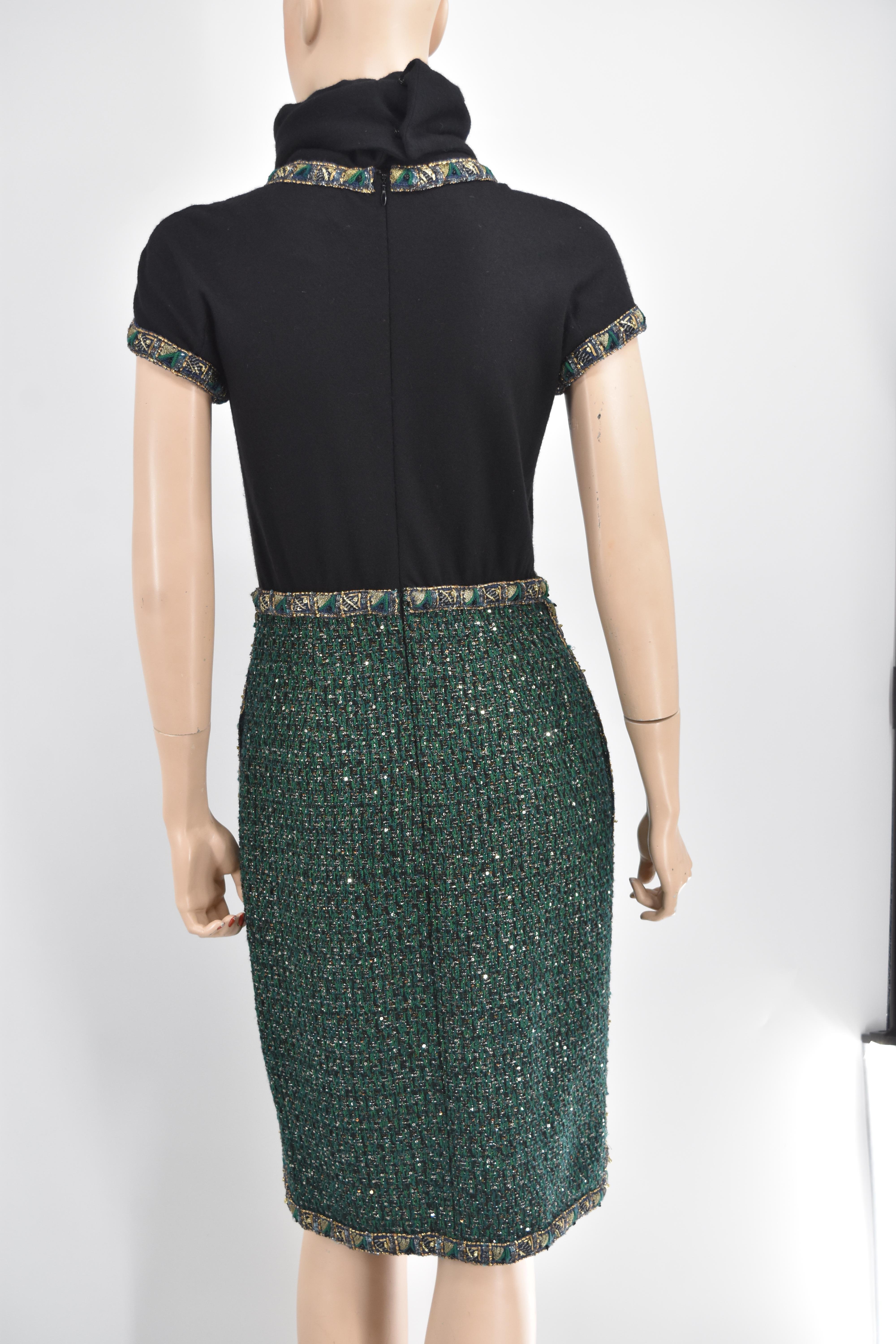 Chanel NWT 11A Fall 2011 Tweed Runway Dress 42 New In New Condition For Sale In Merced, CA