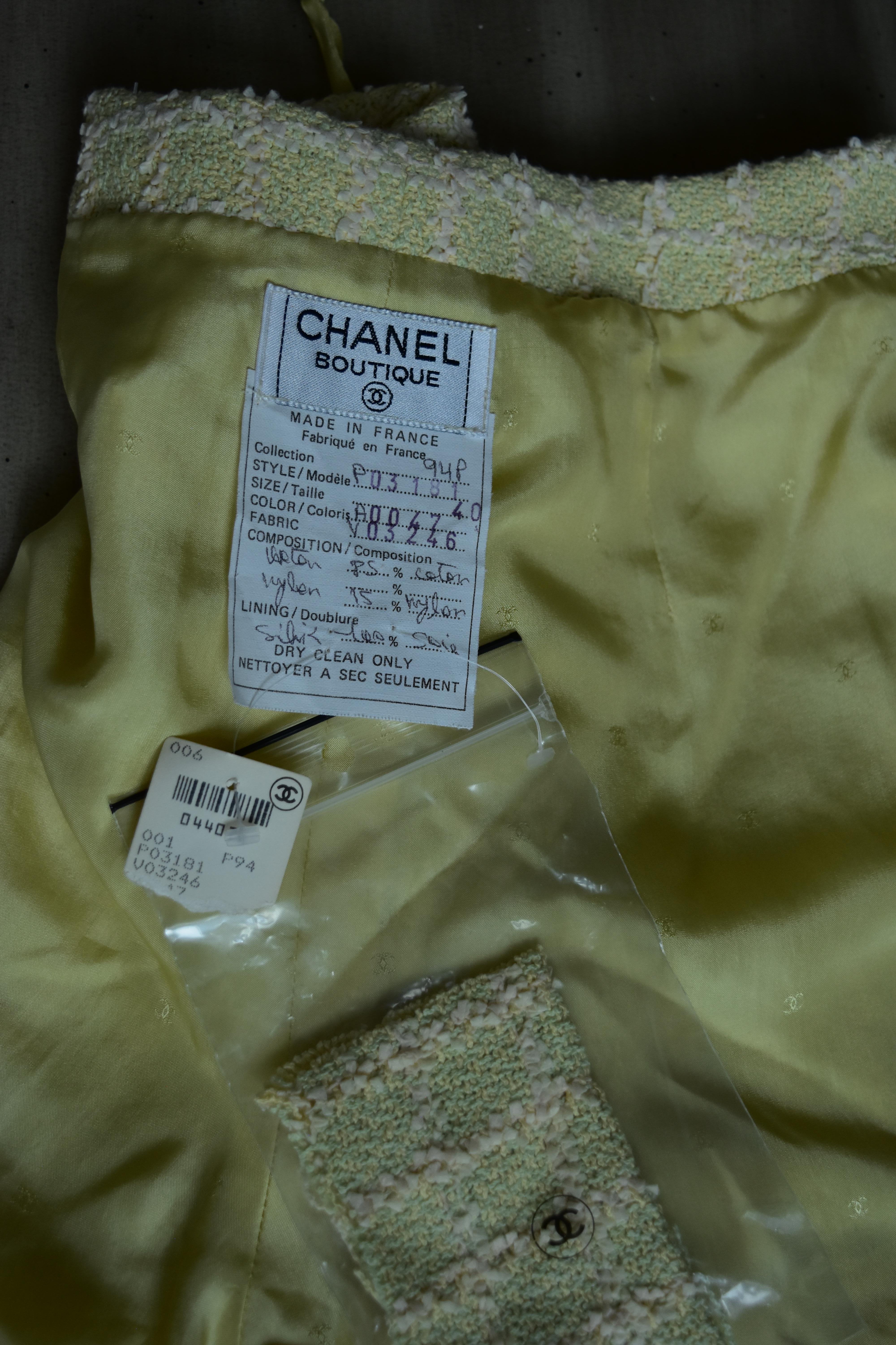Donna Chanel NWT 94P 1994 Runway Tweed Shorts Multicolore 40 e Fabrice Swatch in vendita