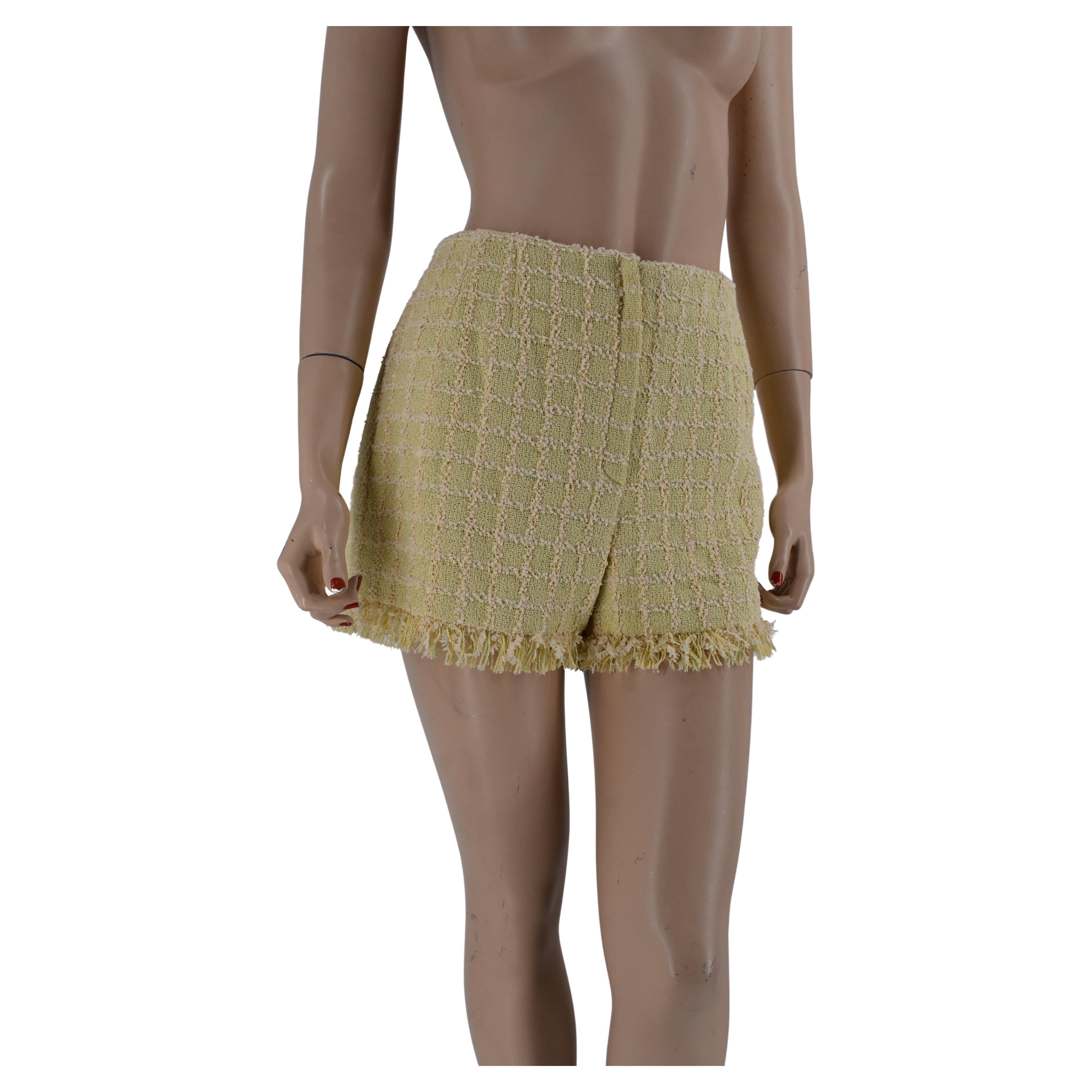 Chanel NWT 94P 1994 Runway Tweed Shorts Multicolor 40 and Fabric Swatch
