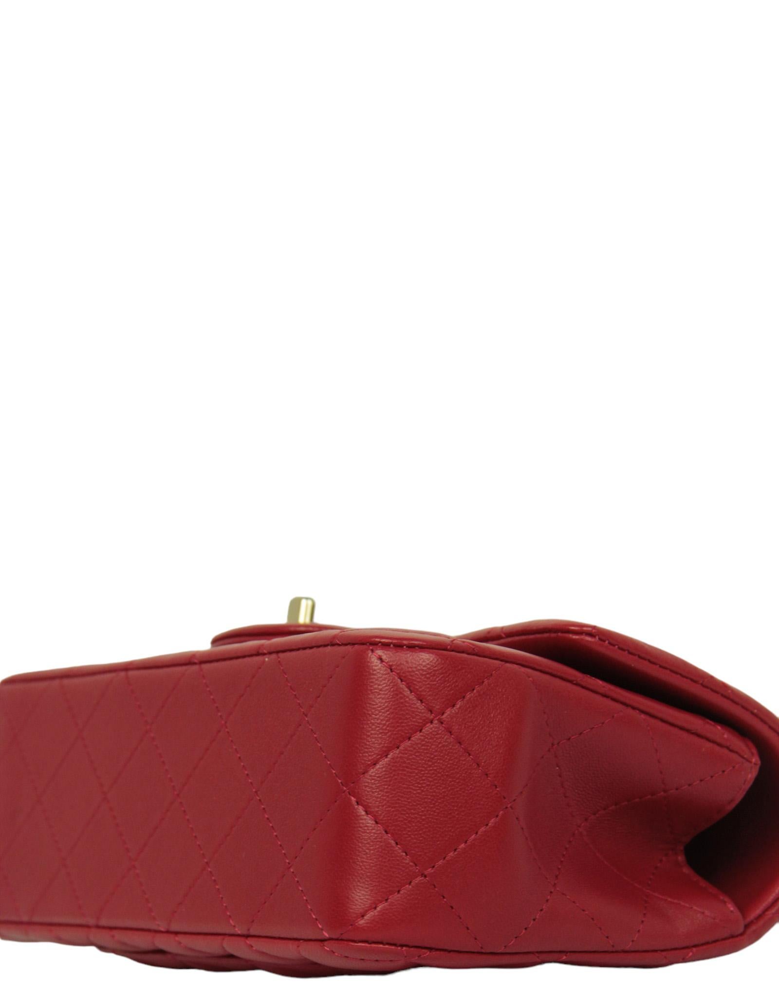 Chanel NWT Mini sac à main rectangulaire en cuir d'agneau rouge avec poignée en vente 1