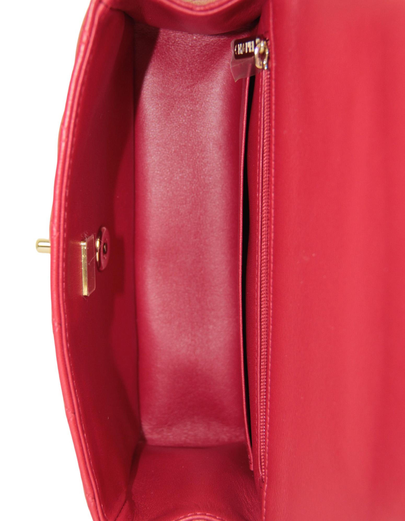Chanel NWT Mini sac à main rectangulaire en cuir d'agneau rouge avec poignée en vente 2