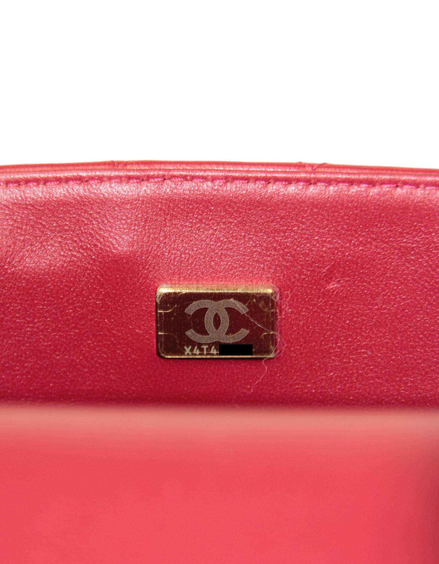 Chanel NWT Mini sac à main rectangulaire en cuir d'agneau rouge avec poignée en vente 3