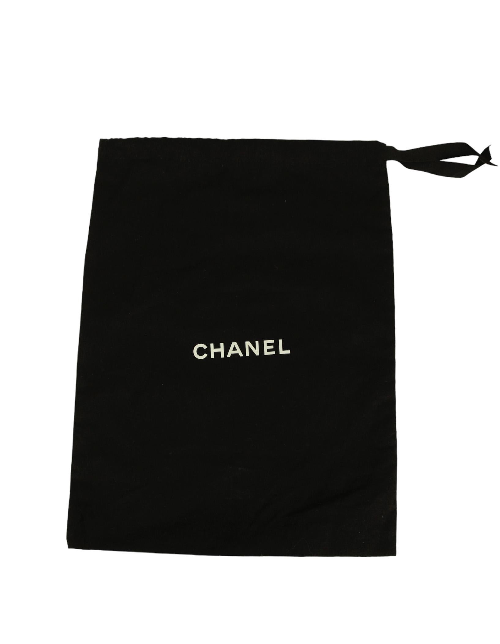 Chanel NWT Mini sac à main rectangulaire en cuir d'agneau rouge avec poignée en vente 5