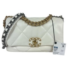 Chanel NWT White Lambskin Leather Quilted Medium 19 Bag