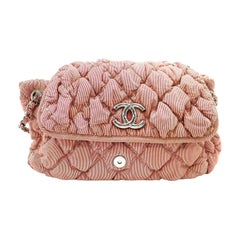 Chanel - Sac à pochette accordéon en nylon à rayures en forme de bulle, rose