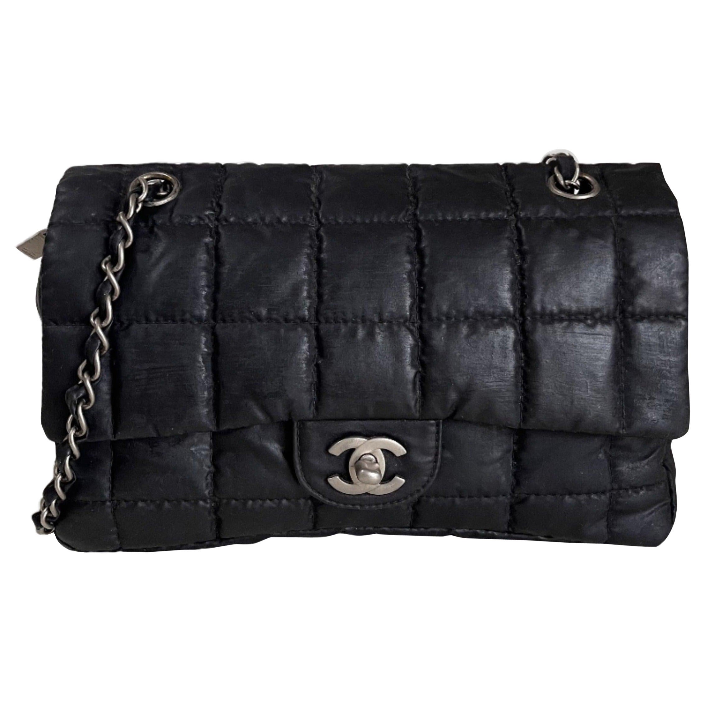 CHANEL Nylon Square Quilted Flap Bag Black Puffer Curved Bottom im Angebot