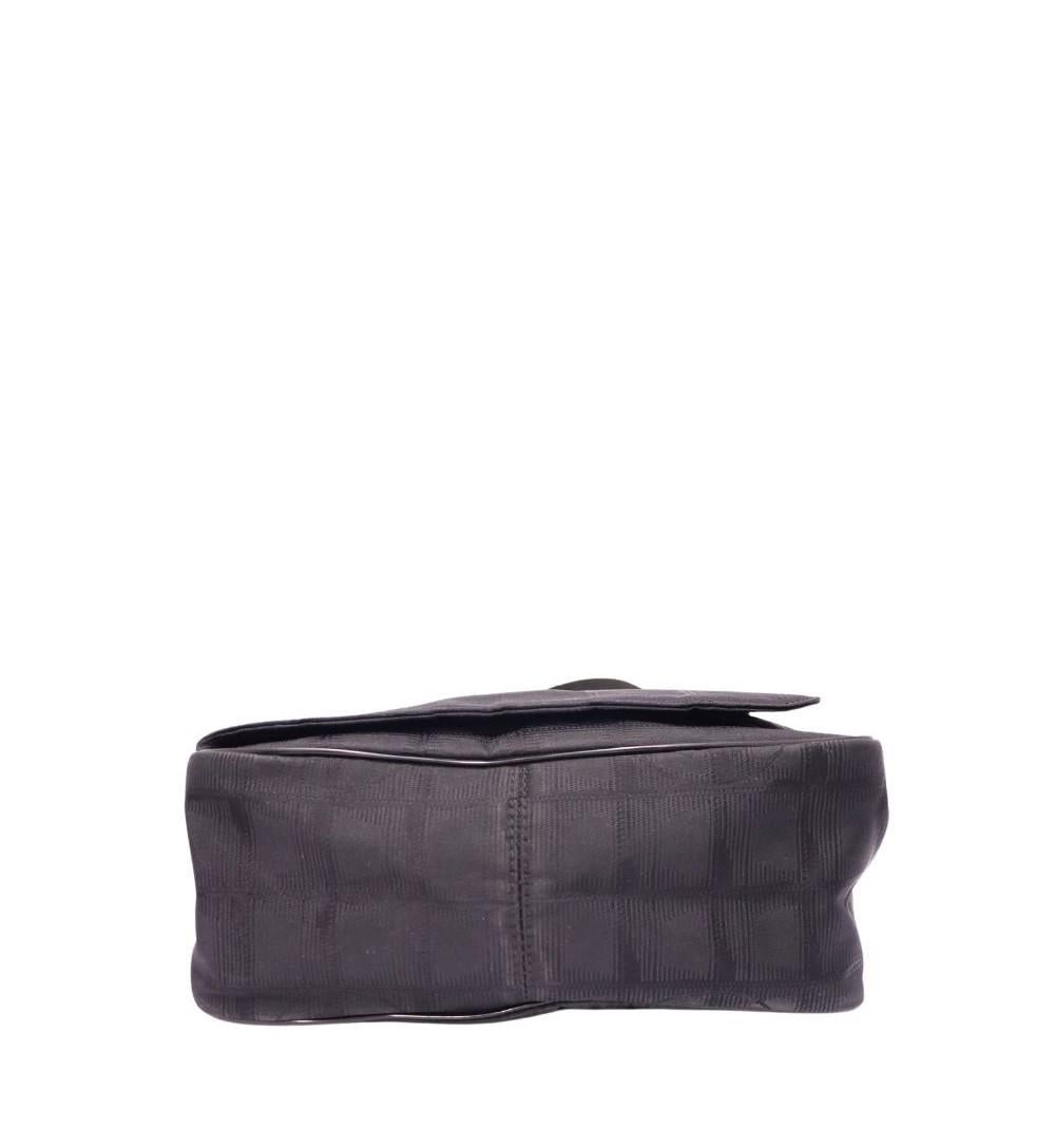Chanel Nylon Travel Line Umhängetasche (Schwarz)