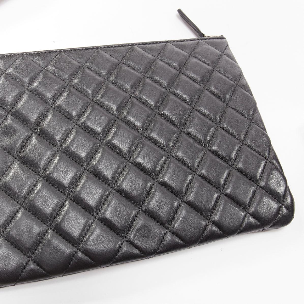 CHANEL O Case black smooth leather matelasse quilted zip clutch bag For Sale 3
