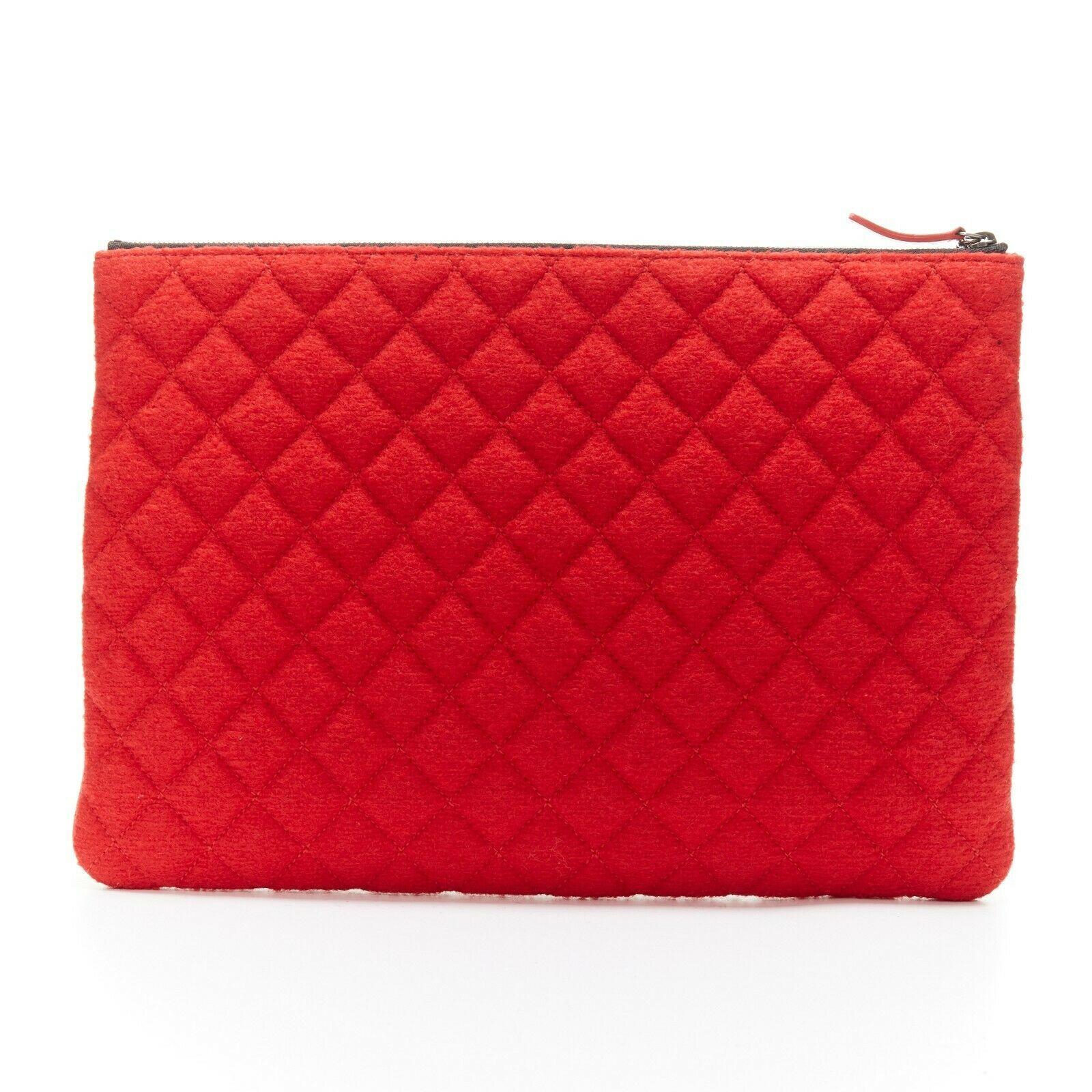 Black CHANEL O-case Paris Salzburg tweed pouch wool silver quilted clutch bag