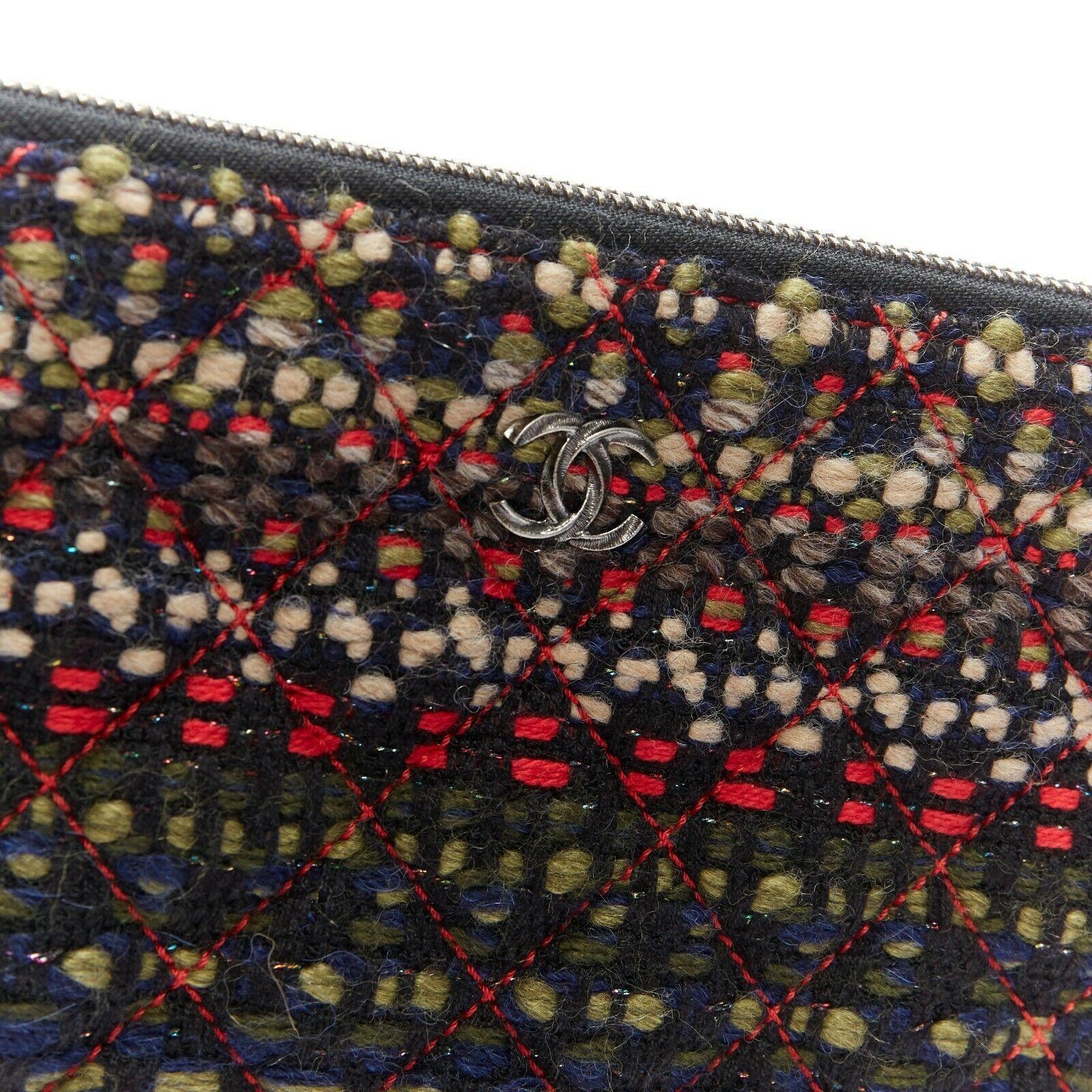 Women's CHANEL O-case Paris Salzburg tweed pouch wool silver quilted clutch bag