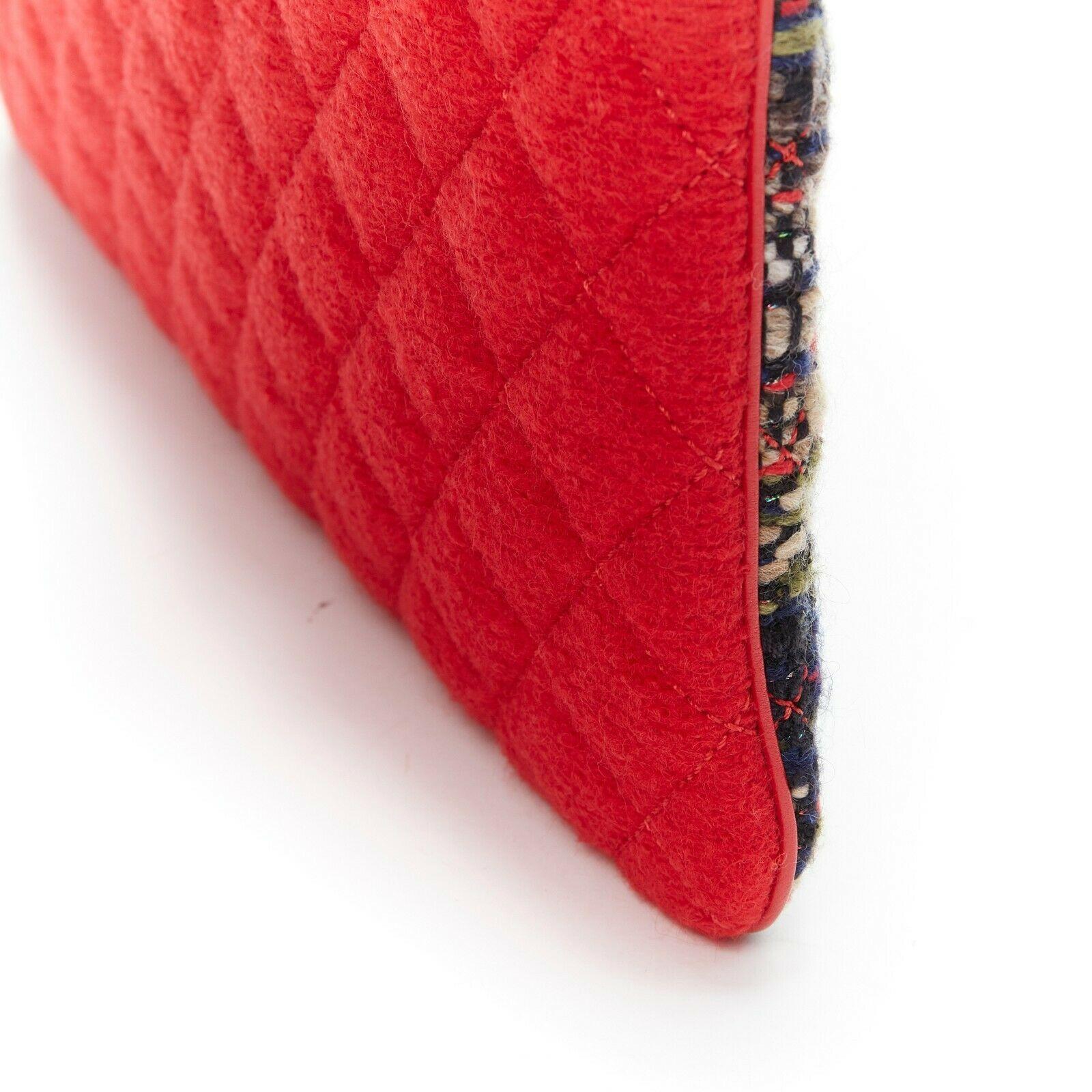 CHANEL O-case Paris Salzburg tweed pouch wool silver quilted clutch bag 3