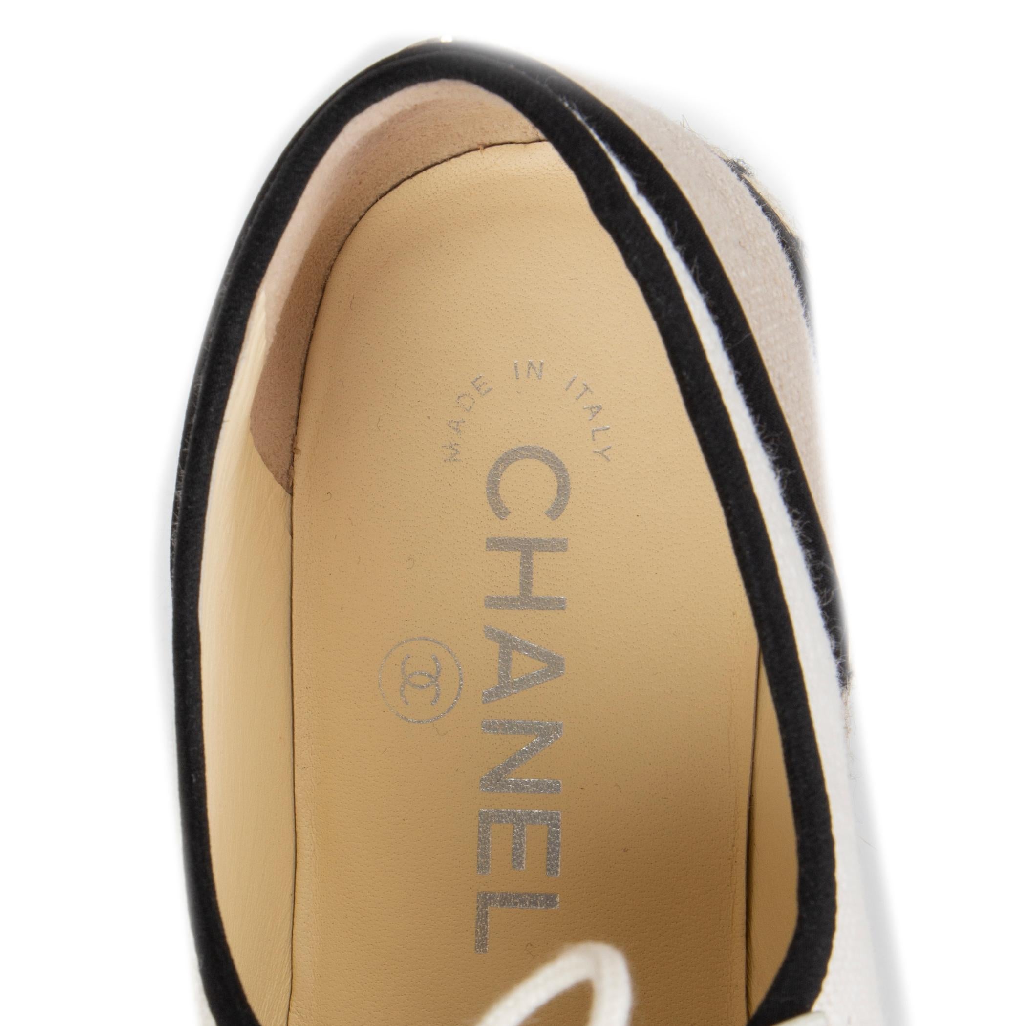 Beige CHANEL oatmeal ivory canvas LACE UP Espadrilles Flats Shoes 37 For Sale