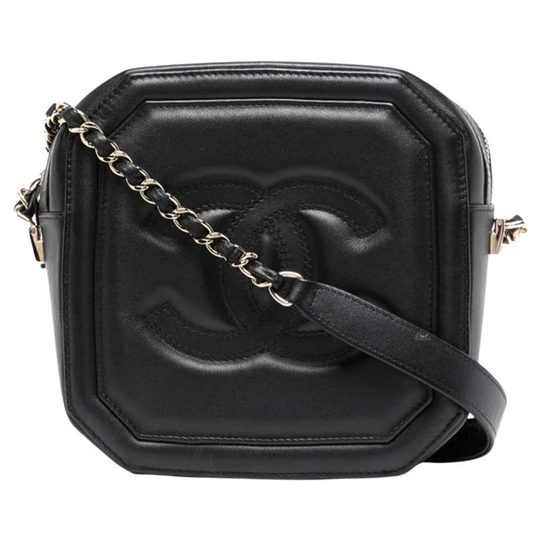 Chanel 2021 Bag - 101 For Sale on 1stDibs