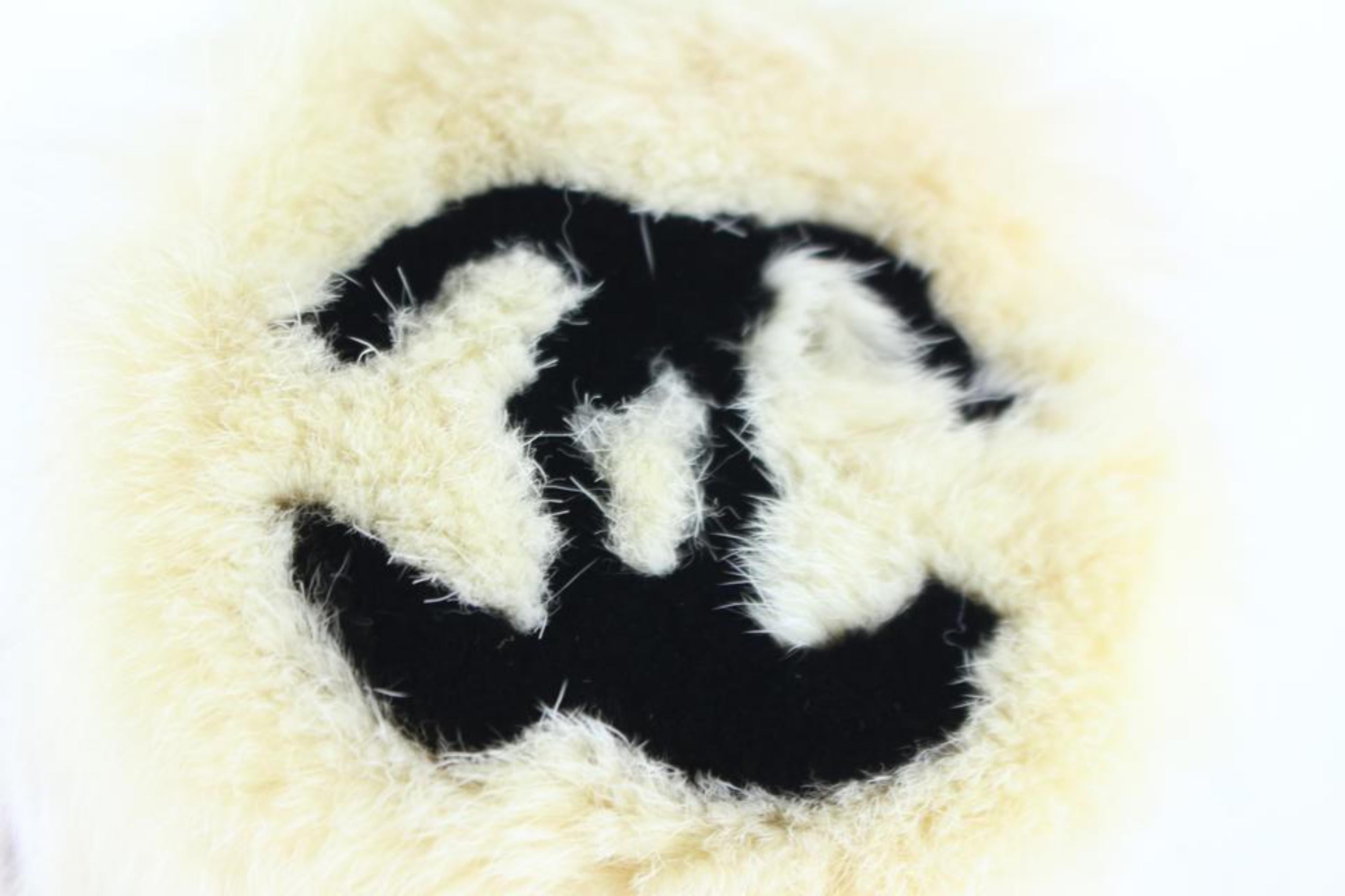 Women's Chanel Off-white 01a Lapin Rabbit Fur Coco Ear Muff 2cz0130 Hat For Sale