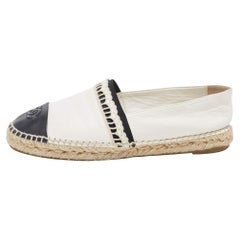 Chanel - Espadrilles CC en cuir Off-White/noir Taille 39