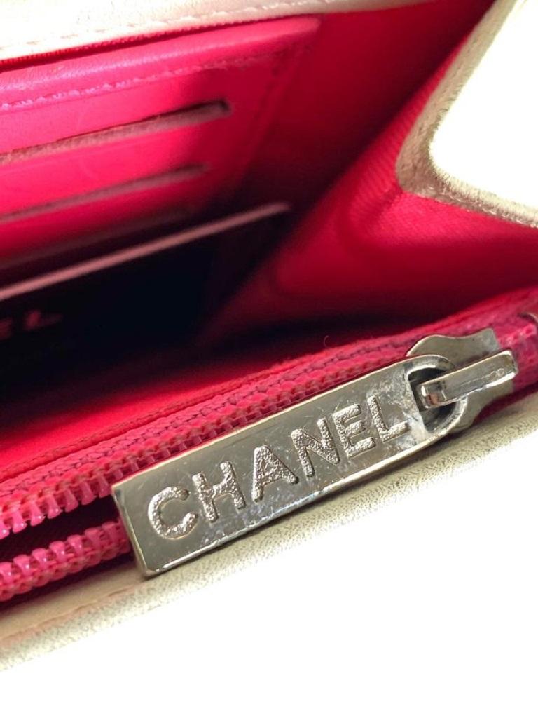 Women's Chanel Off-white Cambon Card Flap Quilted 12cca64 Wallet