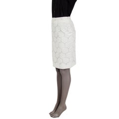 CHANEL off-white cotton CAMELIA JACQUARD PENCIL Skirt 36 XS