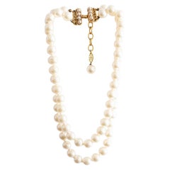 CHANEL - Collier Off-White en FAUX PERLES - DOUBLE BRANCHE - Whiting