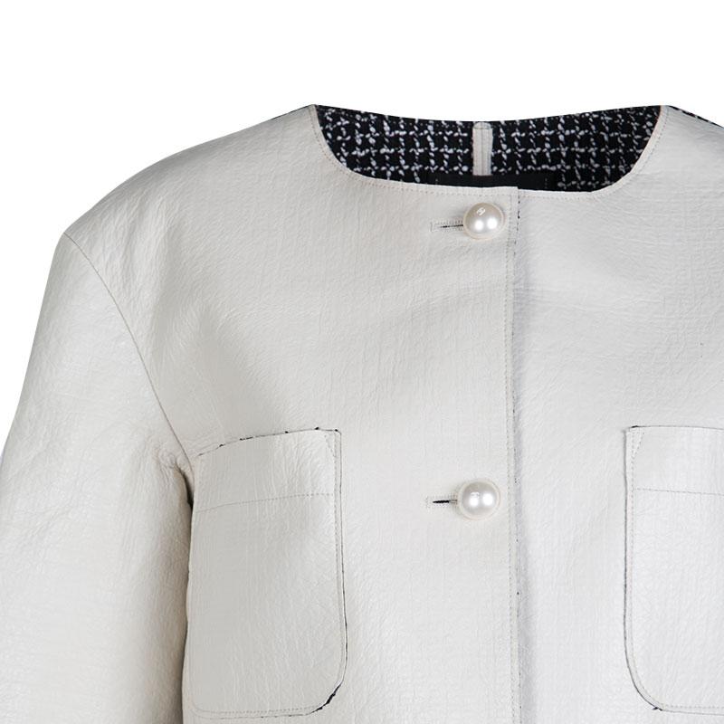 Chanel Off White Lambskin Leather Contrast Lined Pearl Buttoned Jacket M In Good Condition In Dubai, Al Qouz 2