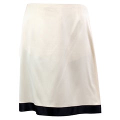 CHANEL Gonna a ruota in seta bianco sporco con orlo nero 42 L