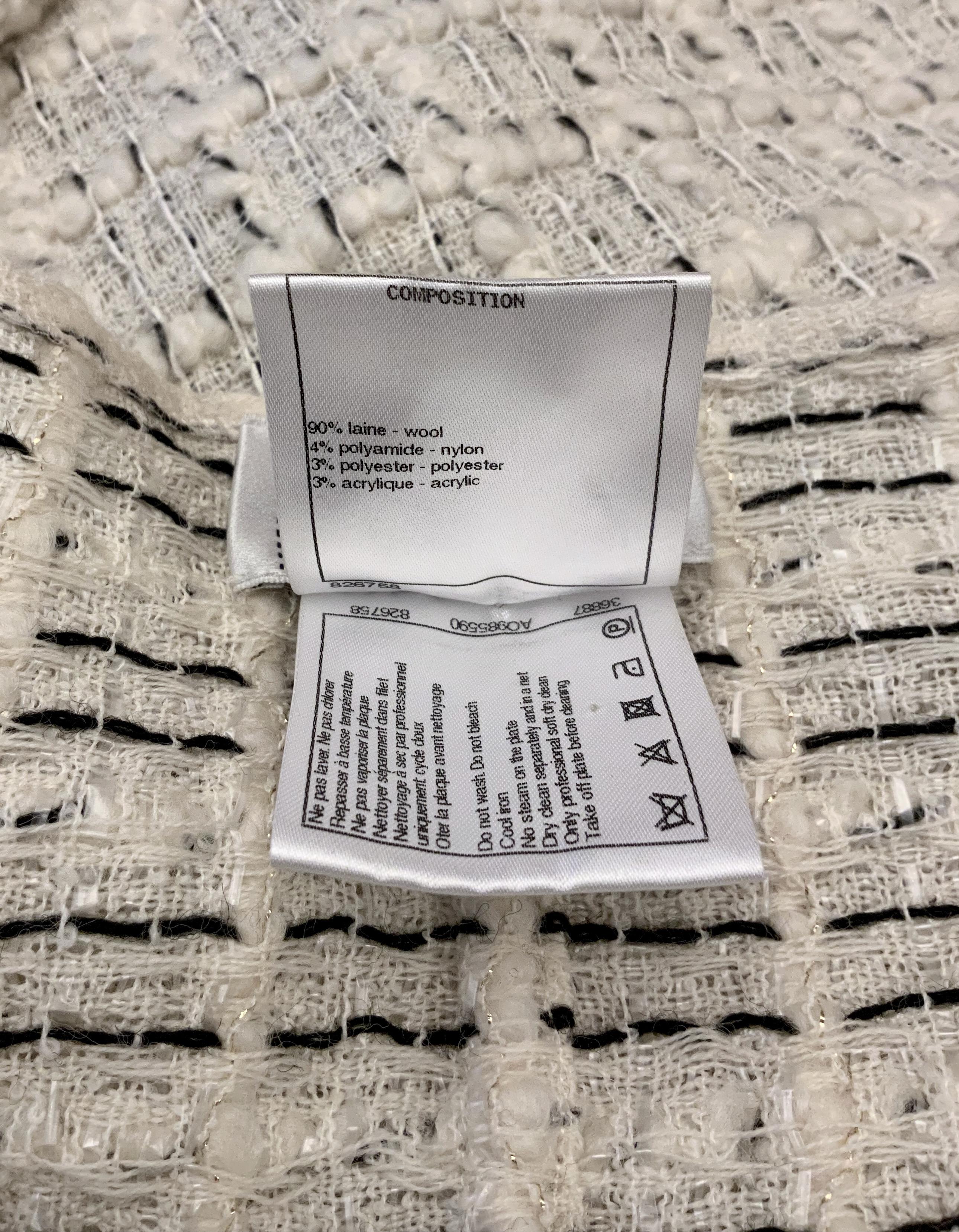 Chanel Off-White Tweed Long Stole Scarf In Excellent Condition In Geneva, CH