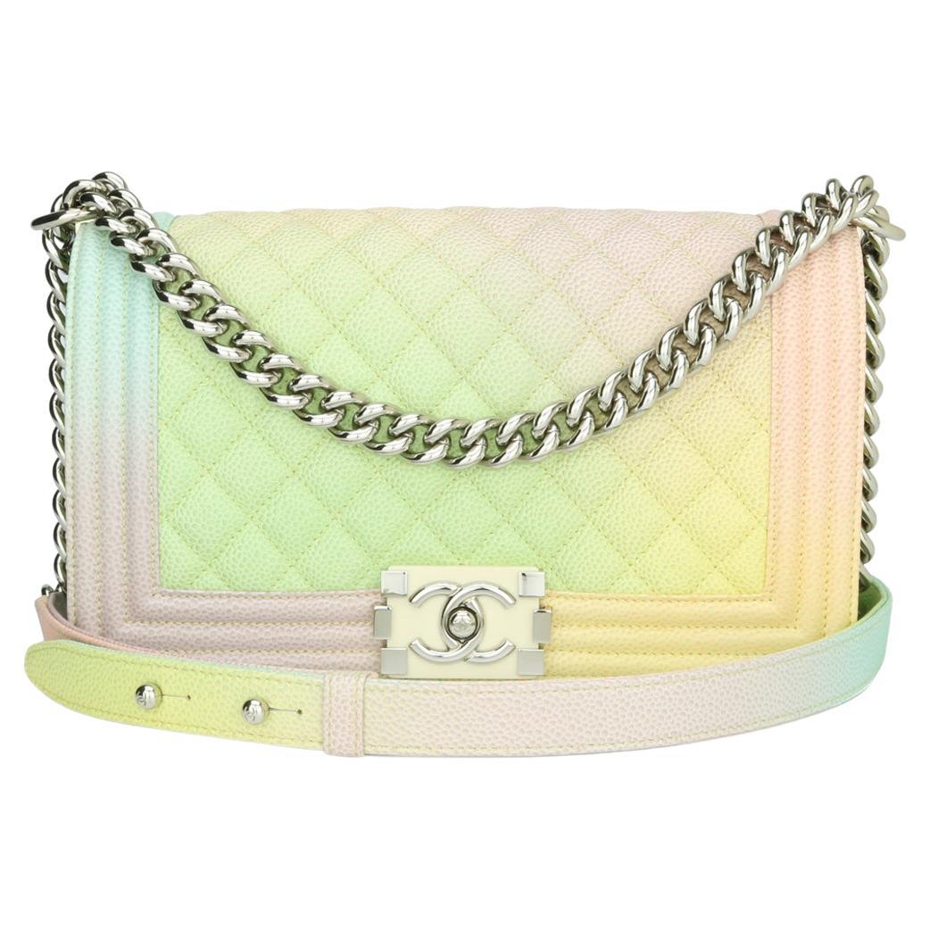 CHANEL Bolso Chico Viejo Mediano Caviar Arco Iris con Herrajes Plateados Brillantes 2018 en venta