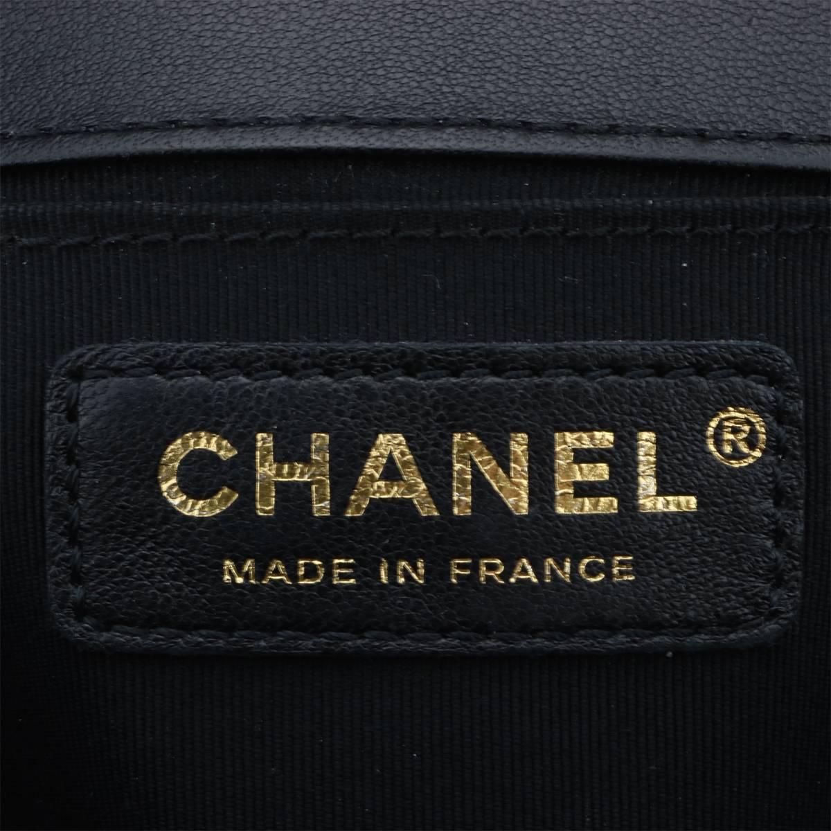 Chanel Old Medium Quilted Boy Black Lambskin with Shiny Gold Hardware, 2016 10