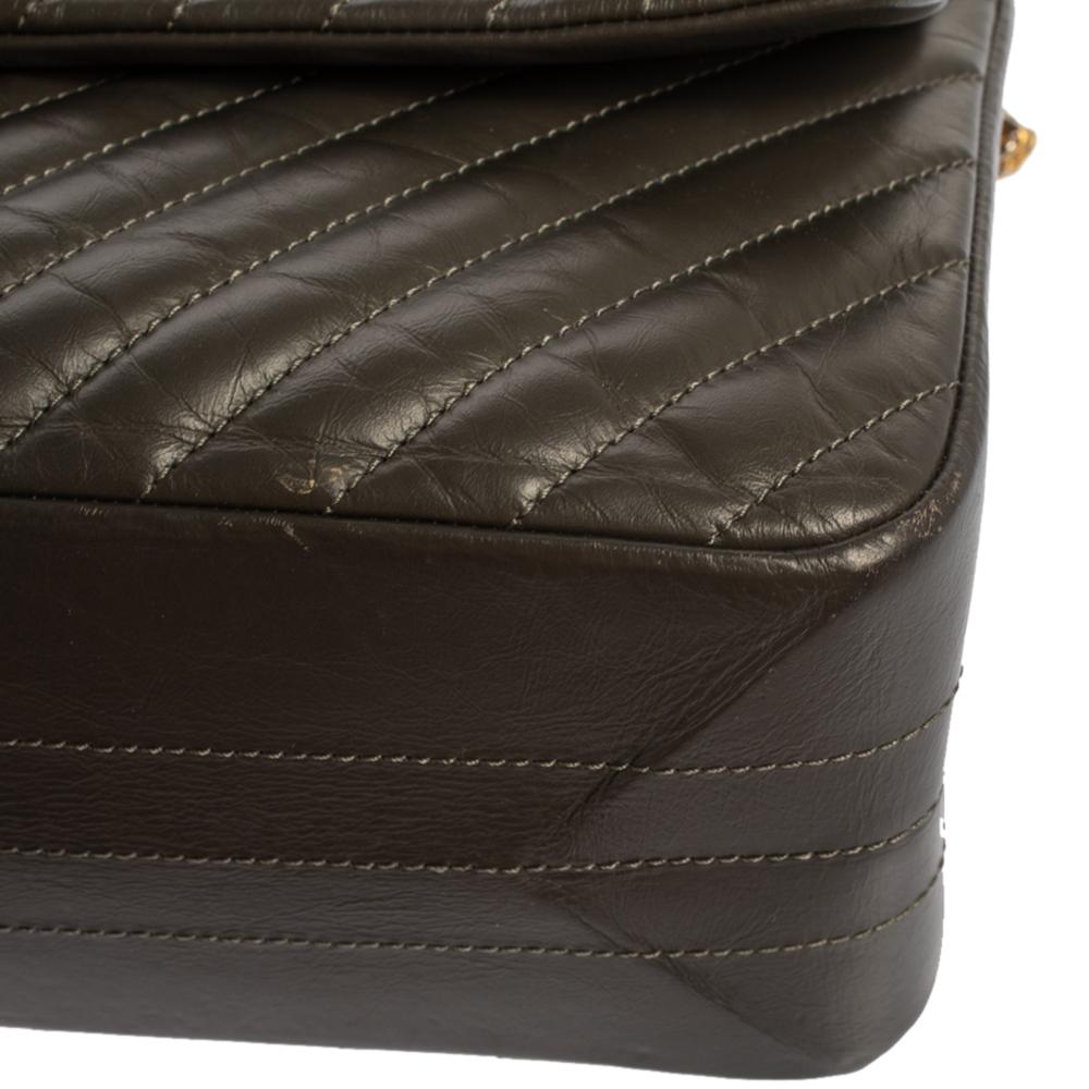 Chanel Olivgrün Chevron Leder Reissue 2.55 Classic 227 Klappe Tasche 3