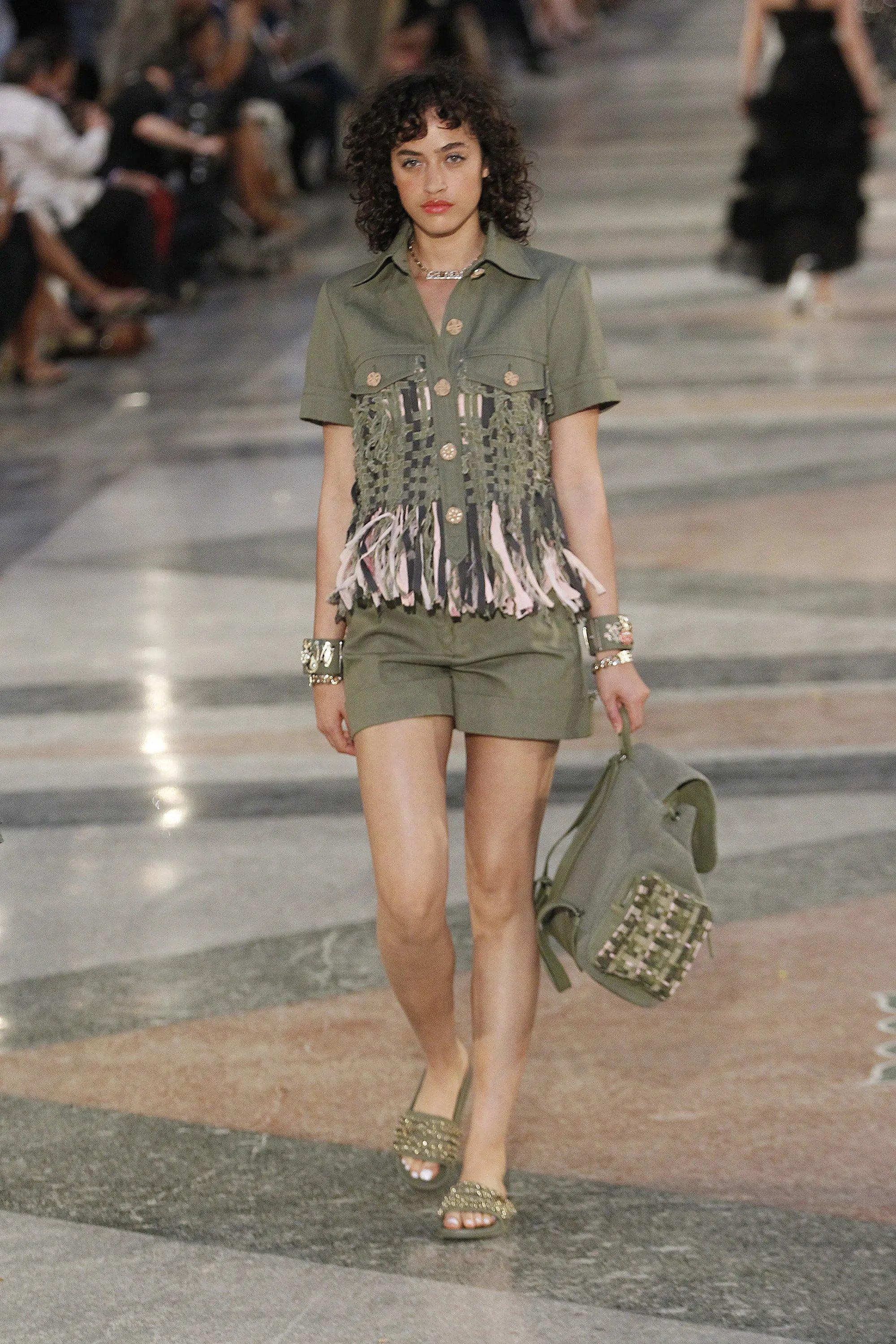 CHANEL algodón verde oliva 2017 CUBA FRINGE CHAQUETA MANGA CORTA 36 XS en venta 5