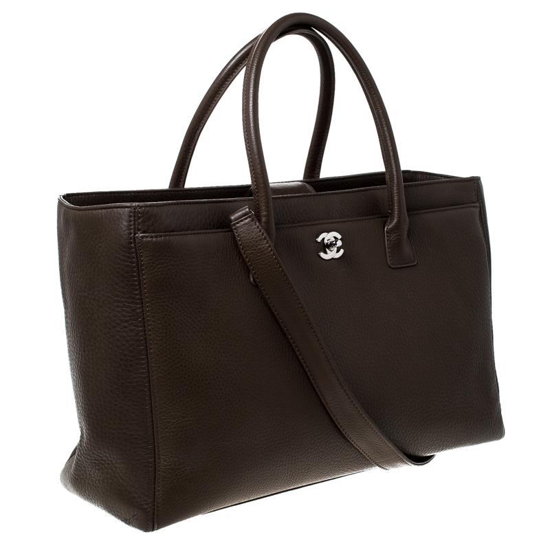 Black Chanel Olive Green Leather Cerf Executive Tote
