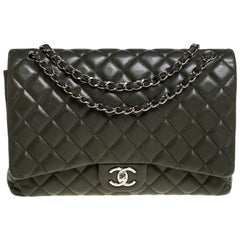 Chanel Olivgrün Gesteppte Kaviar Leder Maxi Classic Double Flap Tasche
